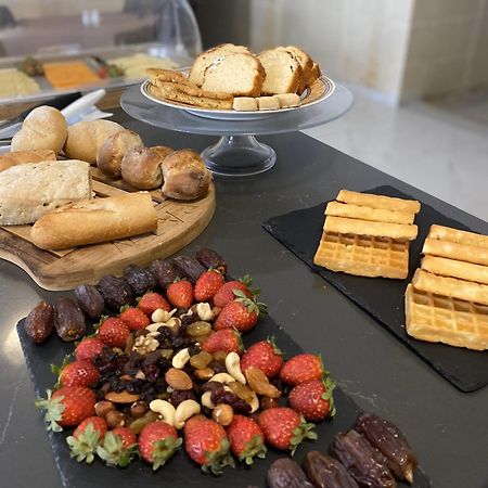 Bed and Breakfast Fiftyfour West Boutique Living à Għarb Extérieur photo