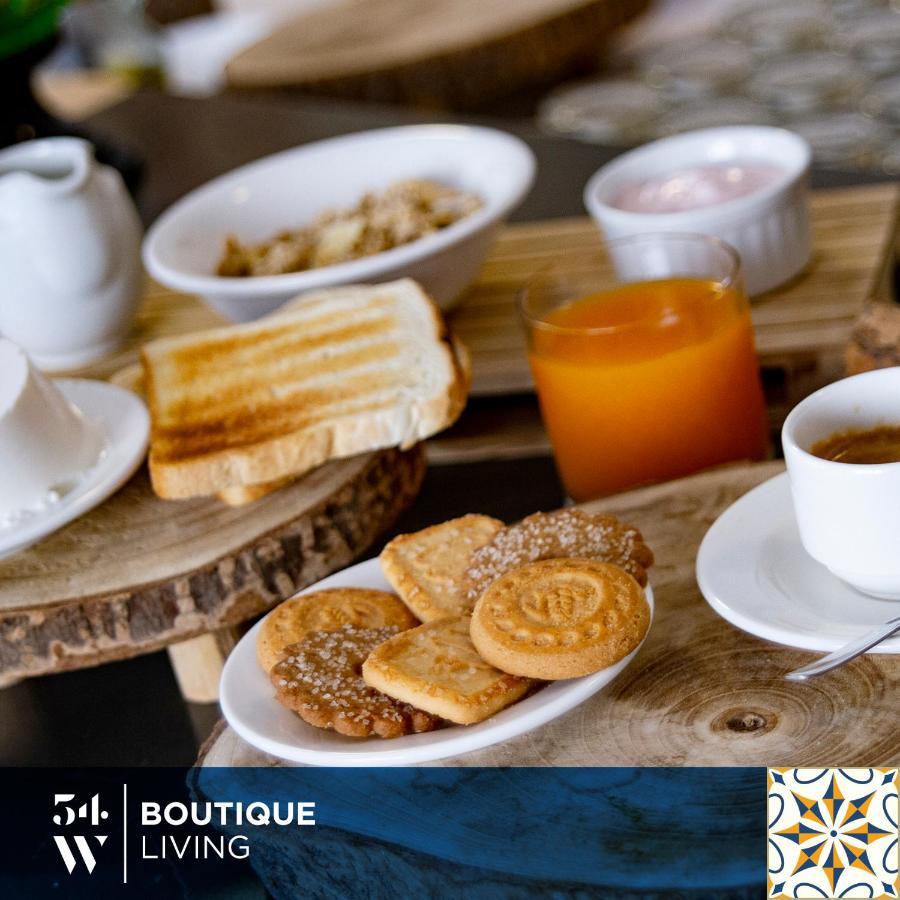 Bed and Breakfast Fiftyfour West Boutique Living à Għarb Extérieur photo