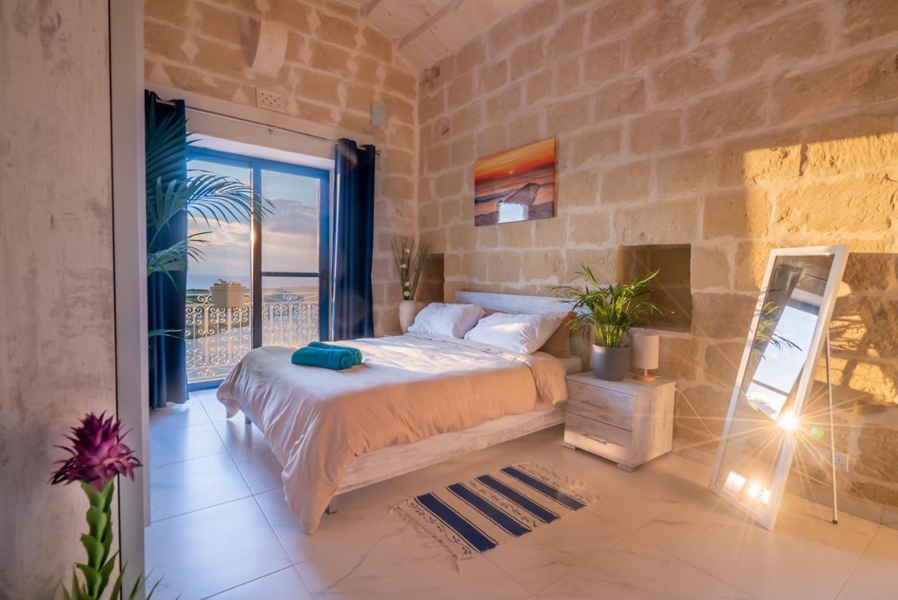 Bed and Breakfast Fiftyfour West Boutique Living à Għarb Extérieur photo