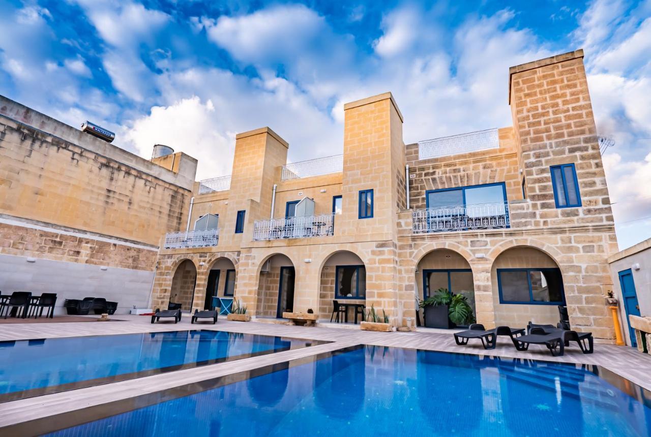 Bed and Breakfast Fiftyfour West Boutique Living à Għarb Extérieur photo