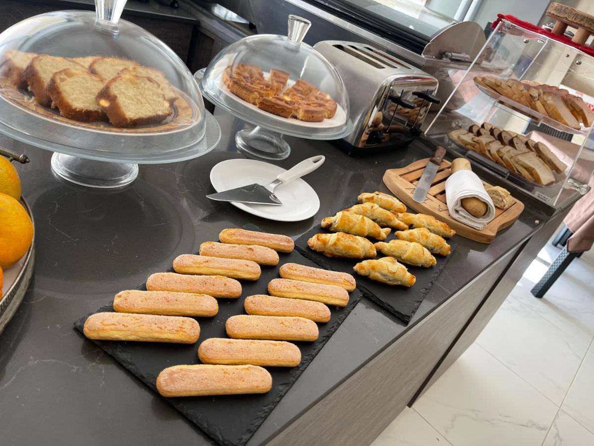 Bed and Breakfast Fiftyfour West Boutique Living à Għarb Extérieur photo