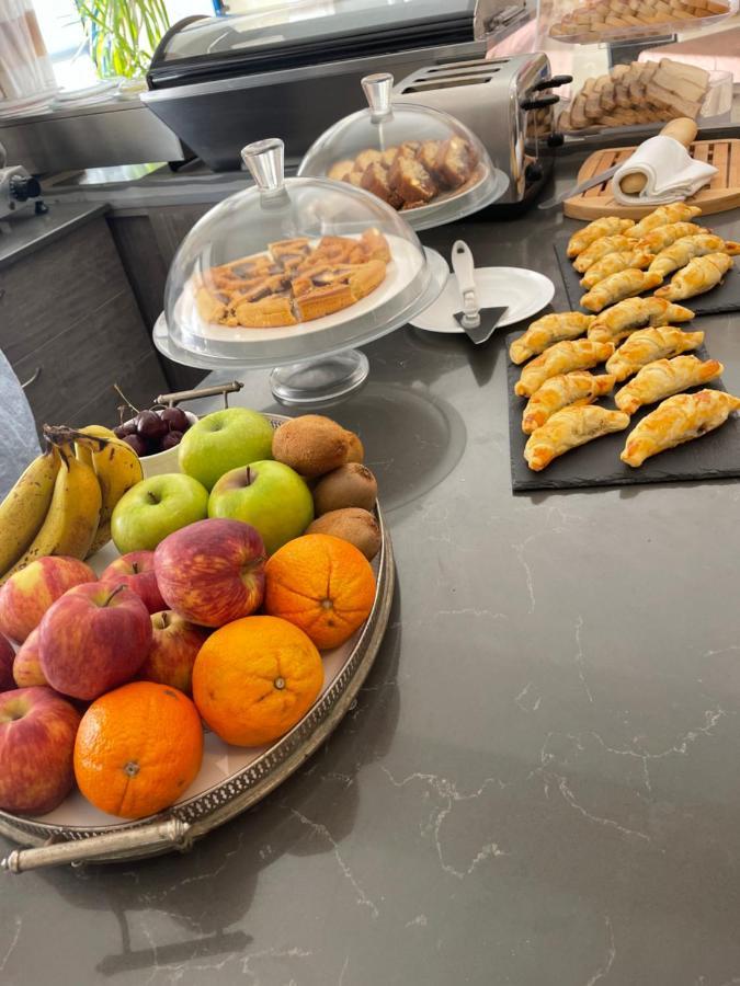 Bed and Breakfast Fiftyfour West Boutique Living à Għarb Extérieur photo