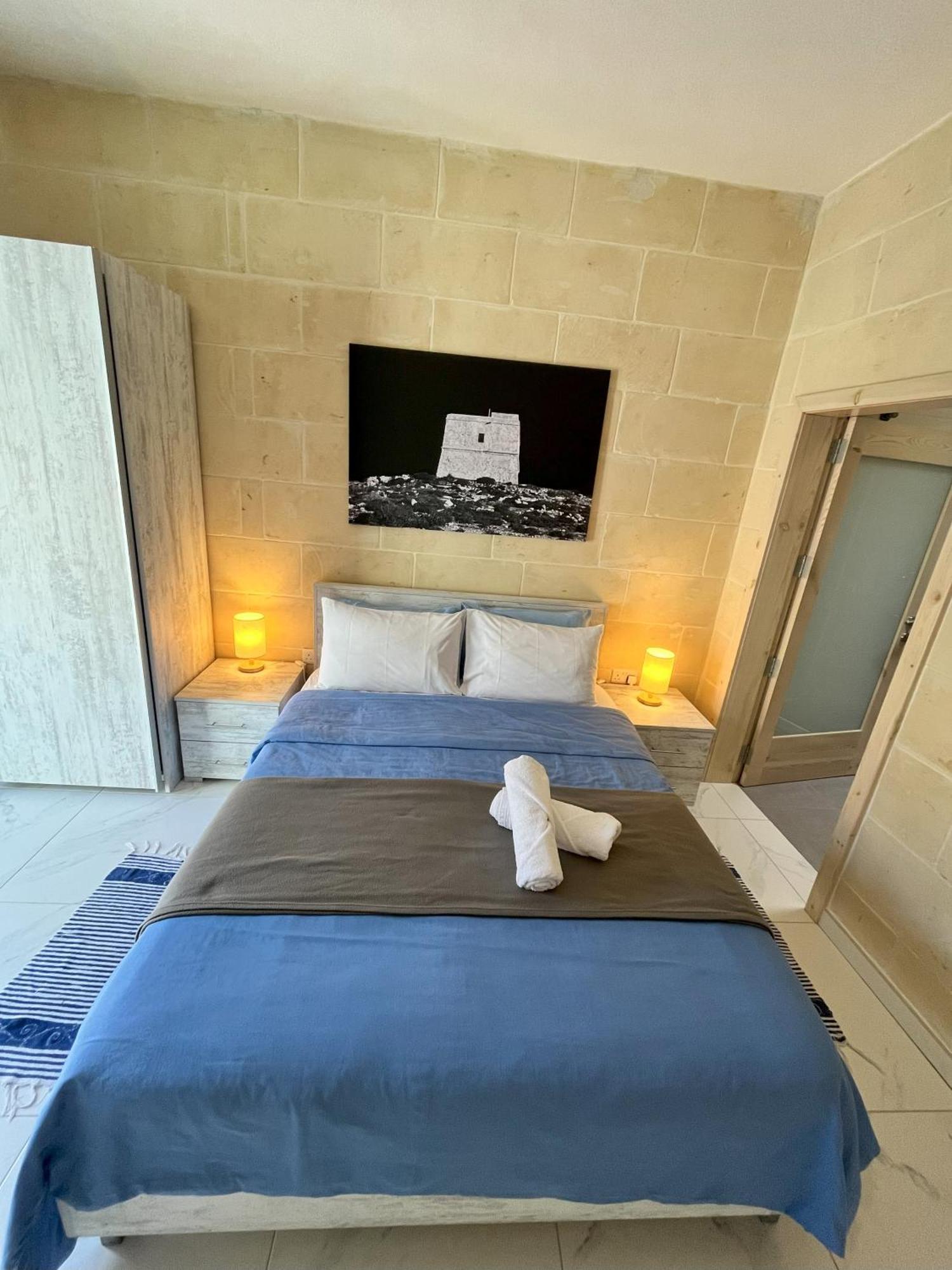 Bed and Breakfast Fiftyfour West Boutique Living à Għarb Extérieur photo